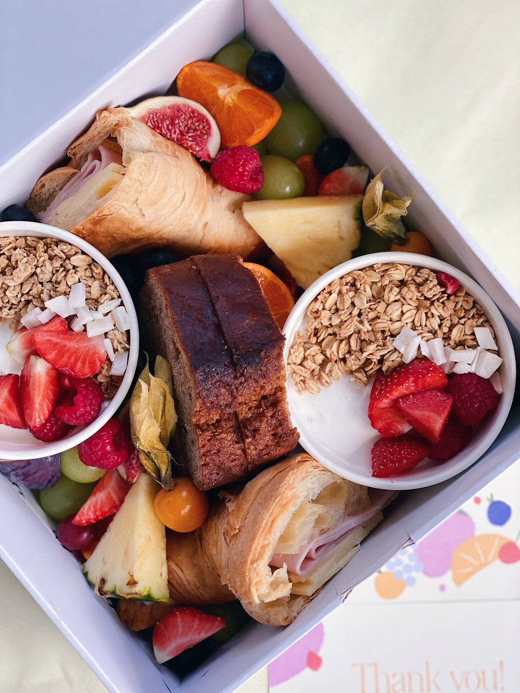 Berry Brekkie Box