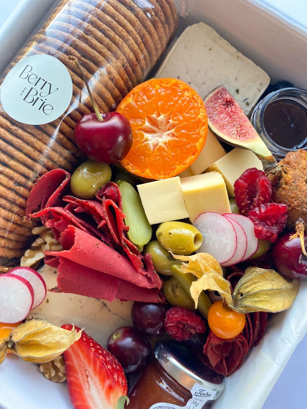 Vegan - Berry and Brie Cheese Box